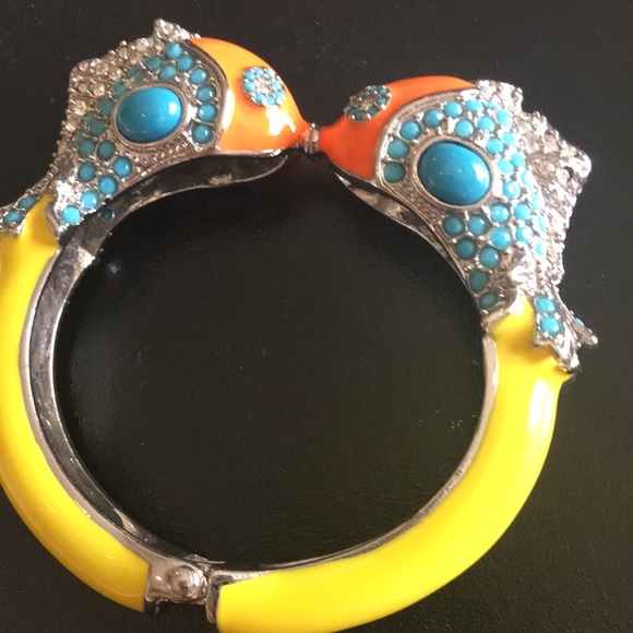 Kissing fish enamel bracelet - Picture 2 of 4